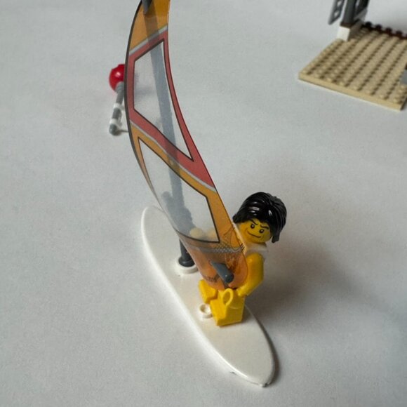 Lego 4644 Marina City Town Harbor Beach Surf Boat Cafe Complete except sticker - Picture 8 of 14